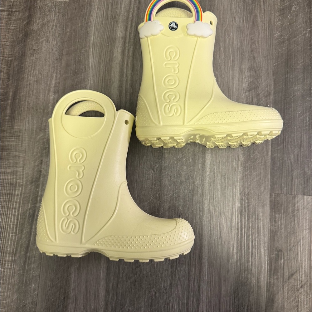 CROCS Kids Cream Rain Boots with Rainbow Detail
